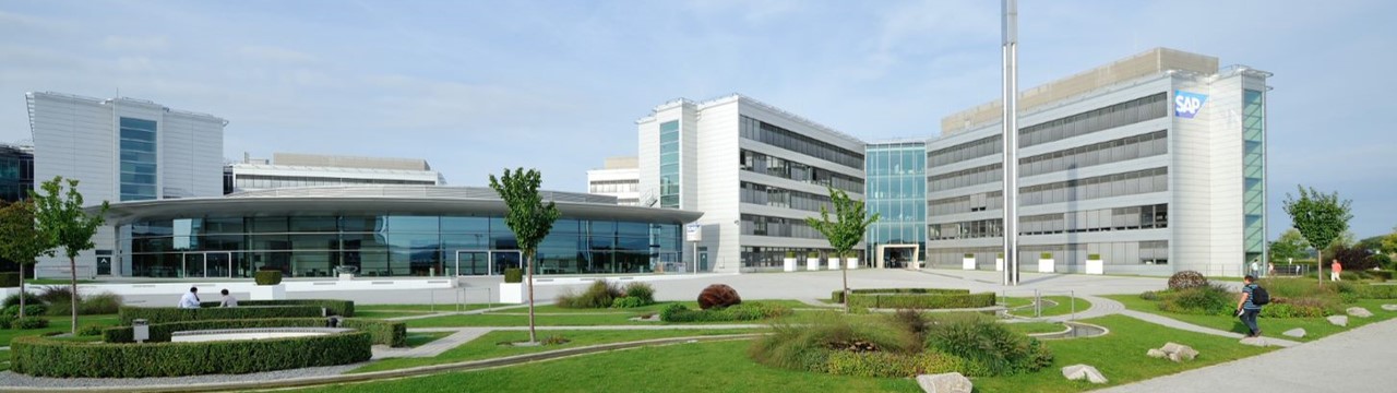 <div class="fgbs-cc">Foto: <a href="https://www.sap.com/index.html">SAP SE</a> (Royalty Free)</div> Der SAP Campus in Walldorf